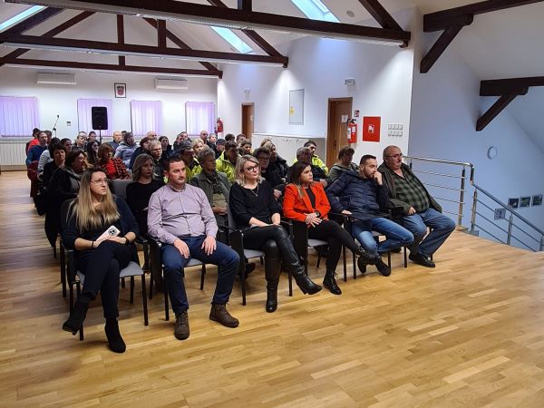 Održan javni skup građana Općine Brinje