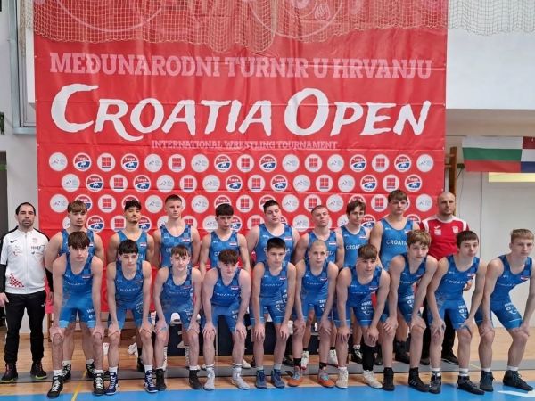 Još jedna medalja! Gospićki hrvač Romano Bako donio srebro Hrvatskoj Još jedna medalja! Gospićki hrvač Romano Bako donio srebro Hrvatskoj