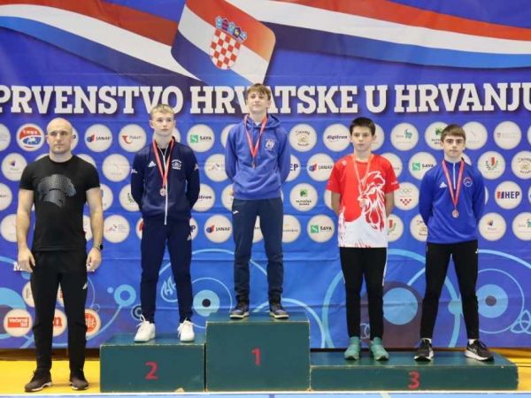Uspješan nastup Hrvačkog kluba Gospić na Prvenstvu Hrvatske U17 Uspješan nastup Hrvačkog kluba Gospić na Prvenstvu Hrvatske U17