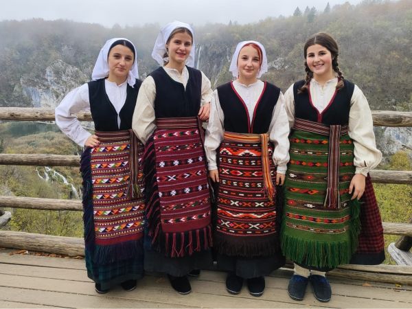 Čuvari ličke tradicije: KUD “Dangubice” Kuterevo poziva nove članove Čuvari ličke tradicije: KUD “Dangubice” Kuterevo poziva nove članove