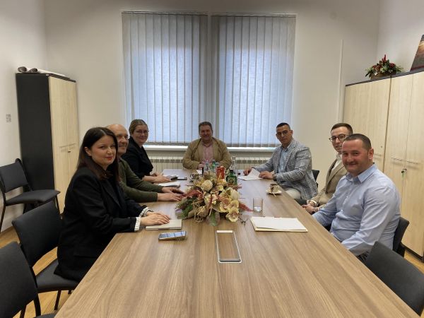 Potpisan ugovor za energetsku obnovu zgrade Sportskog rekreacijskog centra Brinje Potpisan ugovor za energetsku obnovu zgrade Sportskog rekreacijskog centra Brinje