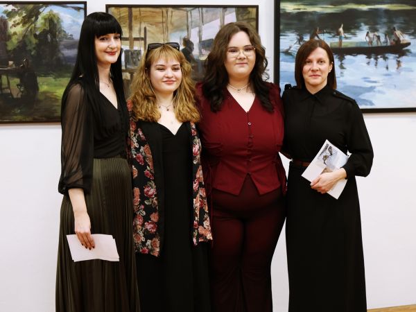 U Otočcu otvorena izložba radova Ane Starčević i Marthe Miletić - mladih umjetnica i članica Likovne udruge “Lika” Gospić U Otočcu otvorena izložba radova Ane Starčević i Marthe Miletić - mladih umjetnica i članica Likovne udruge “Lika” Gospić