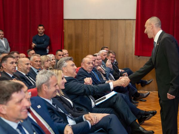 Gospić je jučer poslao jasnu poruku: HDZ u Ličko-senjskoj županiji je snaga koju ništa ne može zaustaviti