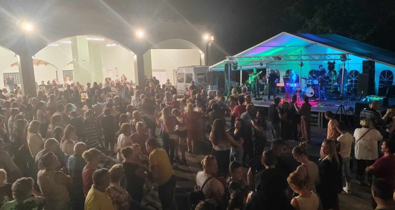 Najbolje iz Like - Brinjsko ljeto nastavlja se u glazbenom tonu: Izložba, plesnjak i Castle Rock Festival