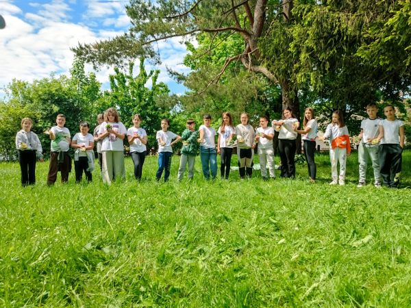Priroda kao učionica: Održana radionica šumske pedagogije za učenike OŠ dr. Jure Turića Priroda kao učionica: Održana radionica šumske pedagogije za učenike OŠ dr. Jure Turića