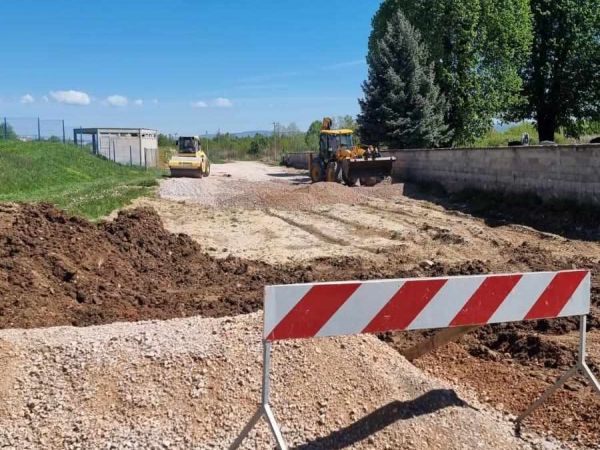 Radi mogućnosti pristupa groblju započela sanacija ceste ispod koje su pronađeni posmrtni ostatci 253 žrtve komunističkih zločina 