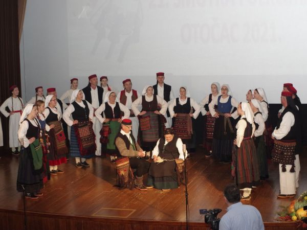 Traju upisi novih članova u Folklorno društvo Otočac Traju upisi novih članova u Folklorno društvo Otočac