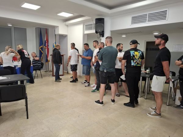 Crveni križ Gospić organizira akciju dobrovoljnog darivanja krvi Crveni križ Gospić organizira akciju dobrovoljnog darivanja krvi