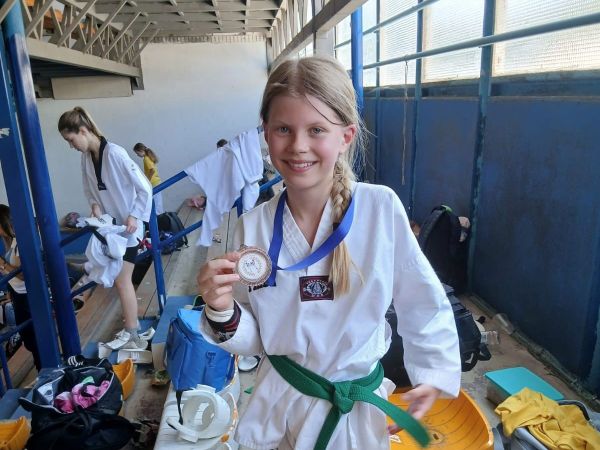 Taekwondo klubovi “Gacka” i “Otočac” nastavljaju osvajati medalje i crne pojaseve Taekwondo klubovi “Gacka” i “Otočac” nastavljaju osvajati medalje i crne pojaseve