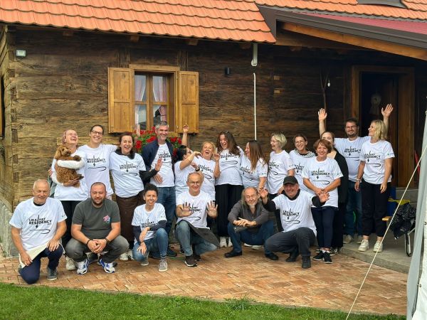 Umjetnici u srcu Like: Održani programi Lika Art Residency i Arty Party u Rastoki Umjetnici u srcu Like: Održani programi Lika Art Residency i Arty Party u Rastoki