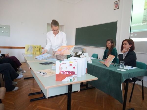 Predstavljena slikovnica Kralj šume (od teleta do kralja) studentice Nikoline Pađan Predstavljena slikovnica Kralj šume (od teleta do kralja) studentice Nikoline Pađan