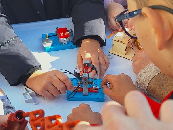 Znanost ponovno u Gospiću: STEM radionice za osnovnoškolce Znanost ponovno u Gospiću: STEM radionice za osnovnoškolce