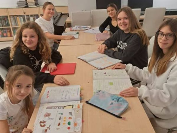 Tjedan kreativnosti i podrške u Novalji: Djeca učila, stvarala i družila se u knjižnici i Centru za kulturu Tjedan kreativnosti i podrške u Novalji: Djeca učila, stvarala i družila se u knjižnici i Centru za kulturu