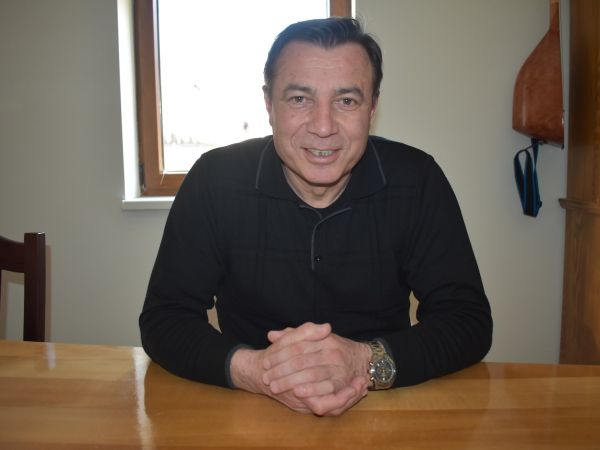 Vlč. Stjepan Zeba, svećenik kojega cijeni Crkva, narod i nogometaši Vlč. Stjepan Zeba, svećenik kojega cijeni Crkva, narod i nogometaši