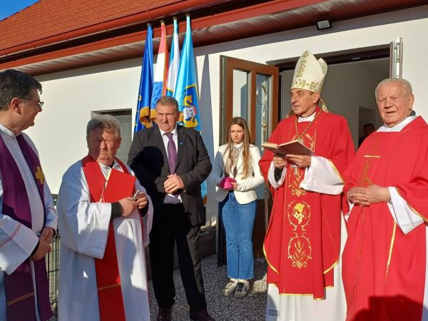 Jezerane svečano proslavile blagdan sv. Jurja i otvorile novi Kulturni centar