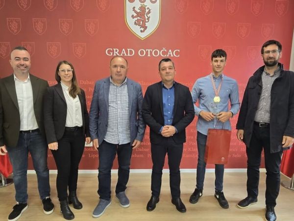Gradonačelnik Bukovac primio državnog prvaka u šumarstvu Antonija Šporčića