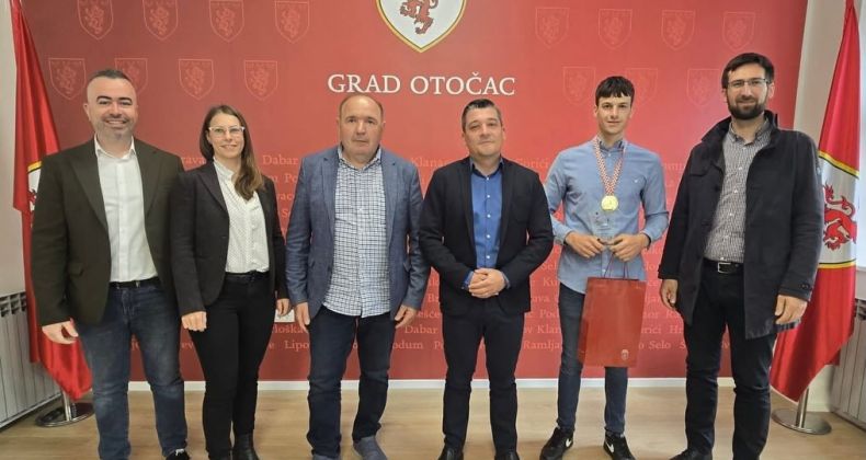Najbolje iz Like - Gradonačelnik Bukovac primio državnog prvaka u šumarstvu Antonija Šporčića