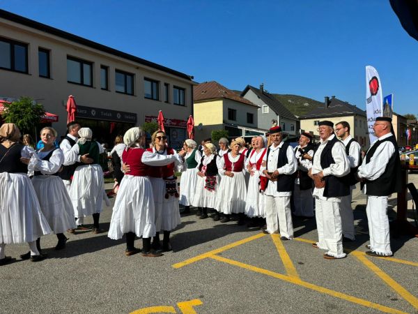 LiST - Lička seljačka tržnica donosi okus Like u Korenicu LiST - Lička seljačka tržnica donosi okus Like u Korenicu