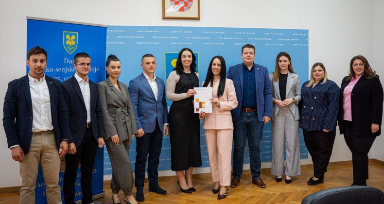 Najbolje iz Like - Potpisan Sporazum o suradnji između Savjeta mladih Ličko-senjske županije i Savjeta mladih Virovitičko-podravske županije