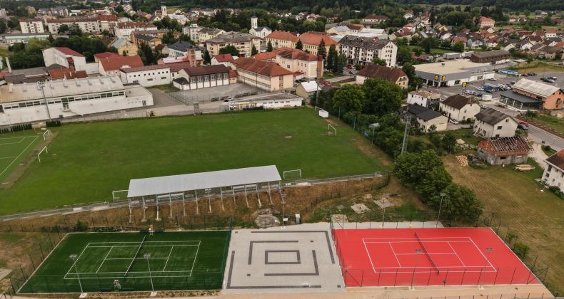 Najbolje iz Like - Otočac dobio obnovljene teniske terene s rasvjetom