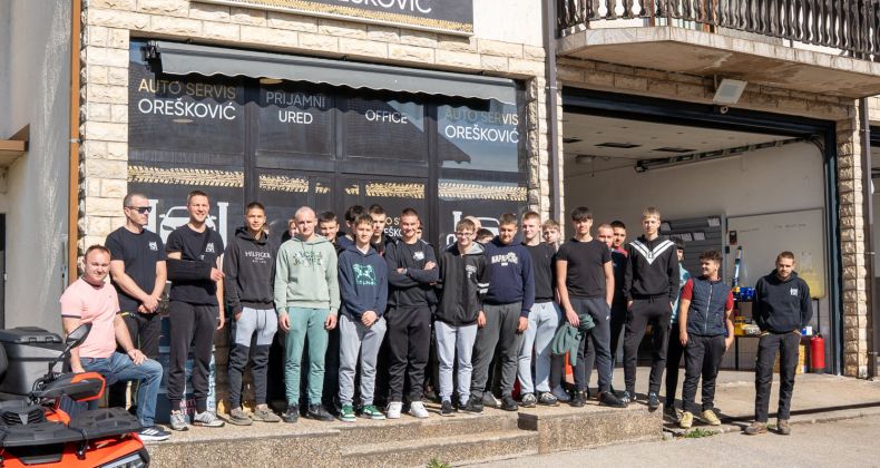 Najbolje iz Like - Spoj prakse i obrazovanja: Auto Servis Orešković ugostio učenike Strukovne škole Gospić povodom sedme godišnjice rada