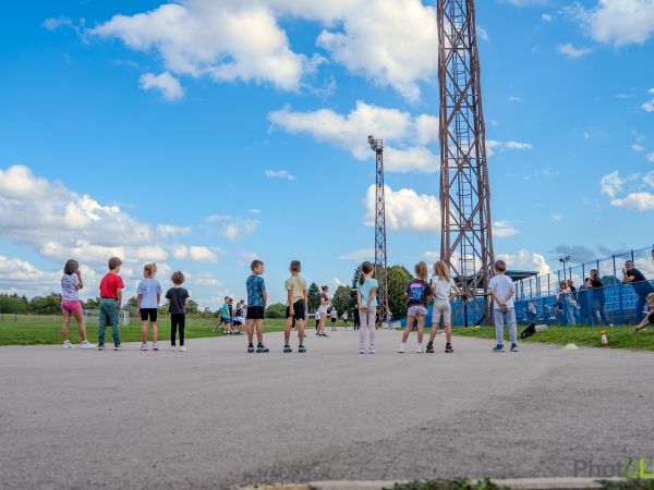 U Gospiću započela škola atletike – više od 30 djece na prvom treningu