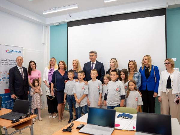 Povodom Dana Ličko-senjske županije premijer Plenković obišao Regionalni znanstveni centar u Gospiću