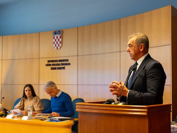 Usvojen novi proračun Grada Gospića za 2025. - besplatan vrtić za najpotrebitije, veće božićnice i povećanje sredstava za sportaše i civilne udruge Usvojen novi proračun Grada Gospića za 2025. - besplatan vrtić za najpotrebitije, veće božićnice i povećanje sredstava za sportaše i civilne udruge