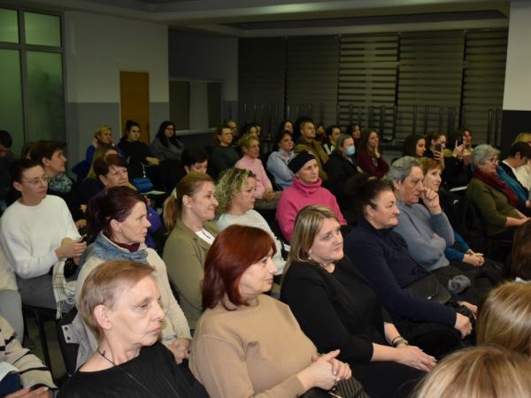 “Neću rak” - vrijedna predavanja udruge Vila za Liku povodom Svjetskog dana borbe protiv raka “Neću rak” - vrijedna predavanja udruge Vila za Liku povodom Svjetskog dana borbe protiv raka