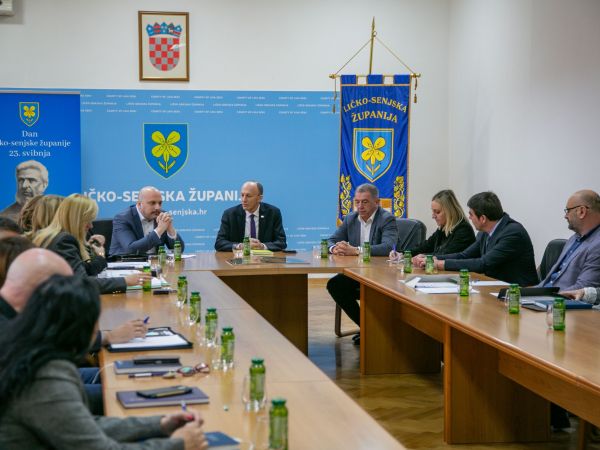 Održan sastanak s predstavnicima Fonda i Ministarstva: Gospić među prioritetima za sanaciju ilegalnog otpada Održan sastanak s predstavnicima Fonda i Ministarstva: Gospić među prioritetima za sanaciju ilegalnog otpada