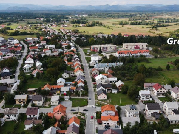 Otkrijte ljepotu ličke regije kroz igru pickleballa! Snimanje započelo na slikovitim lokacijama Otkrijte ljepotu ličke regije kroz igru pickleballa! Snimanje započelo na slikovitim lokacijama