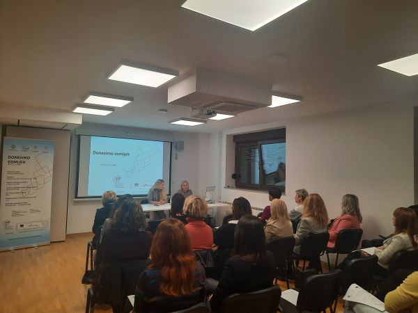Održana Javna tribina na temu „Psihosocijalni rad sa žrtvama nasilja, sa počiniteljima nasilja u obitelji te maloljetnim počiniteljima kaznenih djela“
