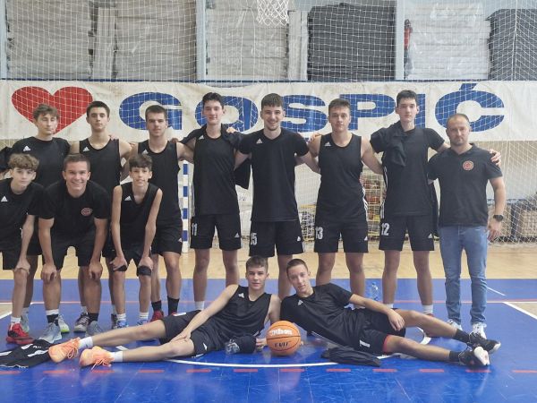 KK Gospić nadmašio sva očekivanja – kadeti izborili II. ligu i otvorili novo poglavlje gradske muške košarke KK Gospić nadmašio sva očekivanja – kadeti izborili II. ligu i otvorili novo poglavlje gradske muške košarke