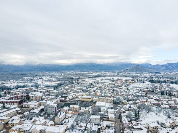 Grad Gospić započinje s dodjelama božićnica Grad Gospić započinje s dodjelama božićnica