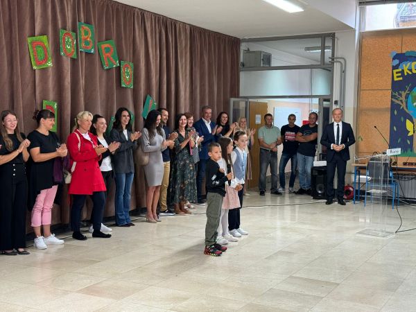 OŠ Gospić poželila dobrodošlicu za 103 prvašića OŠ Gospić poželila dobrodošlicu za 103 prvašića