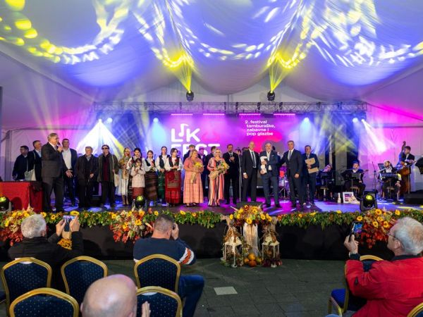Spoj tradicije i glazbe u Gospiću - “Lika Fest 2024” oduševio publiku Spoj tradicije i glazbe u Gospiću - “Lika Fest 2024” oduševio publiku