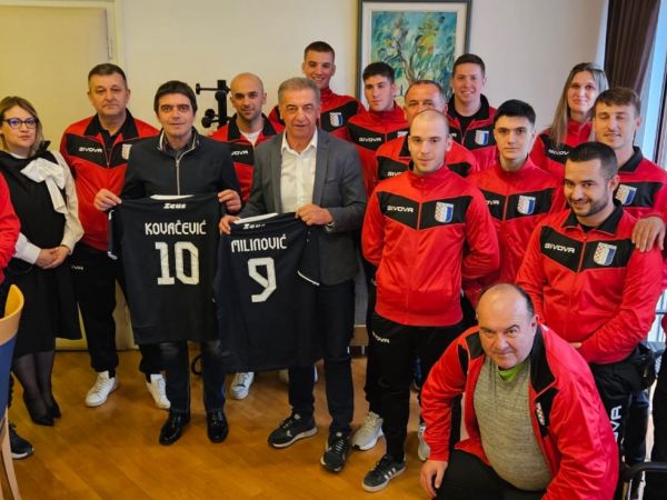 Gradonačelnik Milinović ugostio nogometaše i upravu MNK “Lika šport“