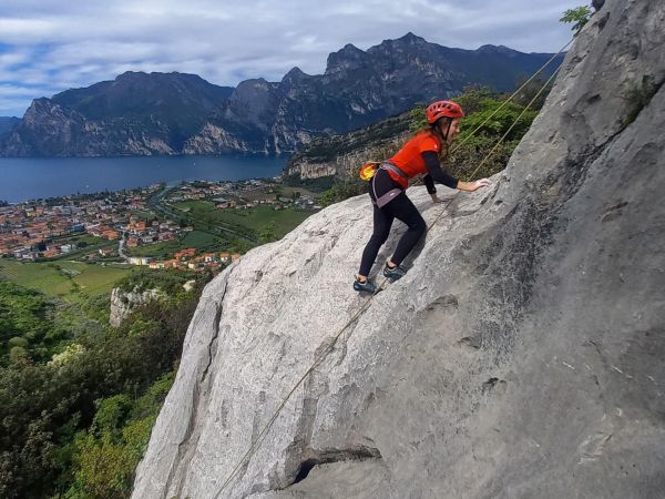Članovi PAK Annapurna iz Otočca u sportskoj pustolovini u Italiji – spoj generacija, prirode i avanture Članovi PAK Annapurna iz Otočca u sportskoj pustolovini u Italiji – spoj generacija, prirode i avanture