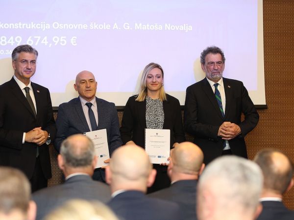 Više od 8 milijuna eura ulaganja za unapređenje školstva u Ličko-senjskoj županiji