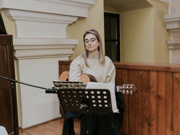 Marijana Pavičić: Lika je oduvijek bila bogata folklorom,tradicijskim instrumentima i napjevima,ali smatram da je ono što nedostaje svakako klasična glazba koju treba kod djece njegovati od malih nogu