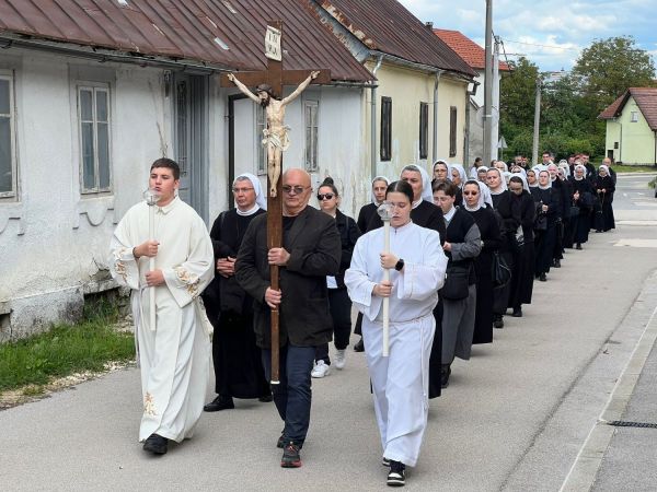 U Gospiću proslavljena 80. obljetnica mučeničke smrti sestre Žarke Ivasić