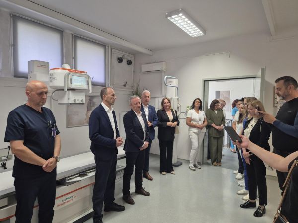 Otočac dobio suvremeni mamograf s tomosintezom vrijedan gotovo 200 tisuća eura – kvalitetnija i dostupnija dijagnostika za žene
