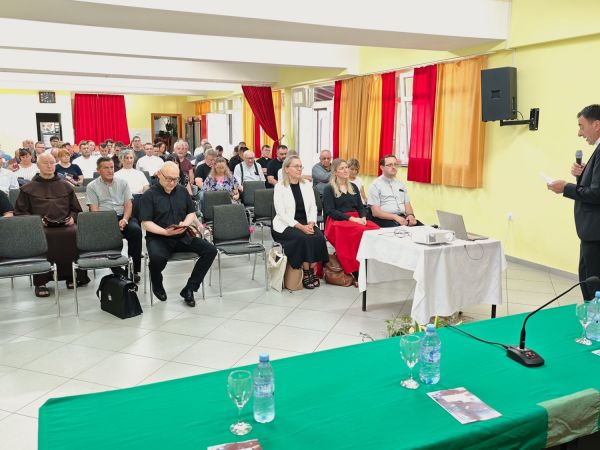 Održan edukacijski susret za svećenike i vjeroučitelje Gospićko-senjske biskupije