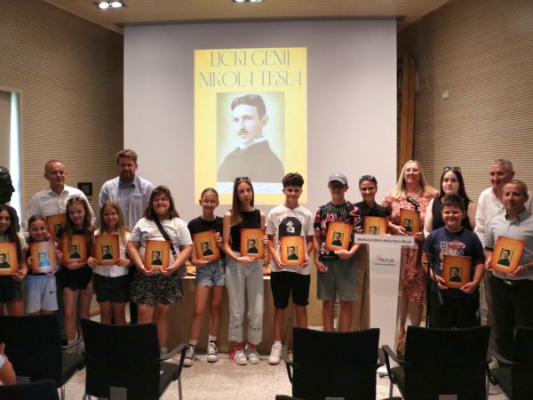 U Smiljanu predstavljena slikovnica “Lički genij Nikola Tesla“