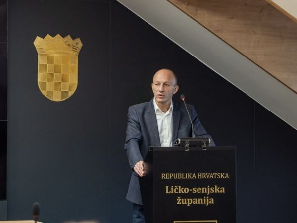 Župan Petry o grafitu u Gospiću: “Nećemo tolerirati širenje mržnje i provokacija”