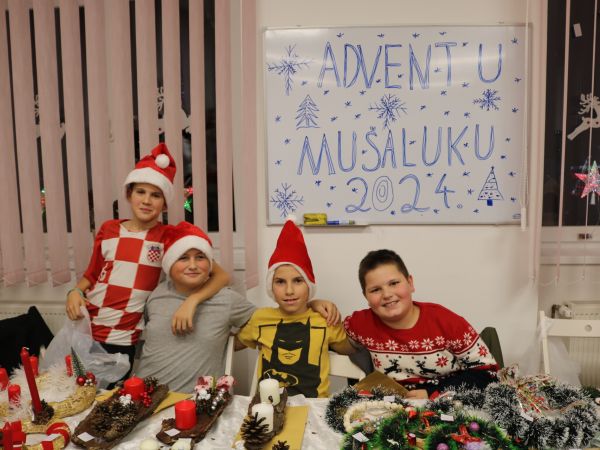 FOTO / Posjetili smo humanitarni Advent u Mušaluku