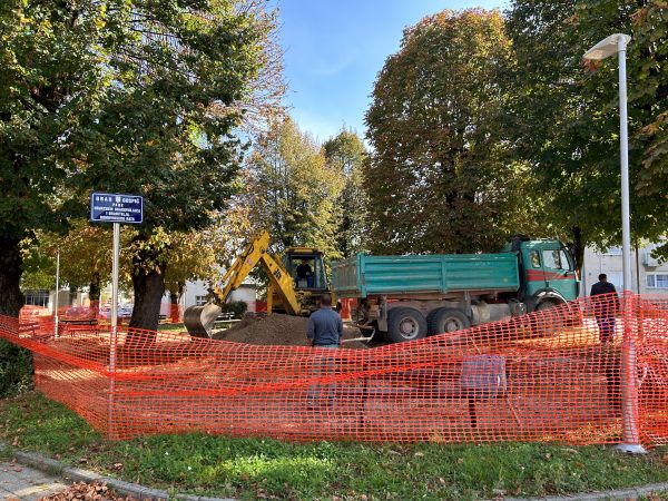 Grad Gospić uređuje Čardak: Započela sanacija starog mosta i rekonstrukcija dječjeg parka Grad Gospić uređuje Čardak: Započela sanacija starog mosta i rekonstrukcija dječjeg parka