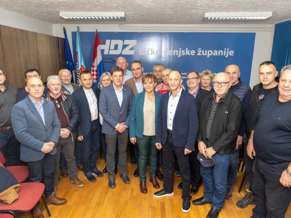 Početak predsjedničke kampanje iz srca Like: HDZ-ovi utemeljitelji čvrsto uz Dragana Primorca