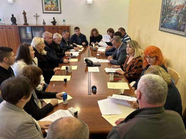 Grad Gospić potpisao Ugovore o financiranju u 2024. godini s predstavnicima brojnih udruga - znatno povećana sredstva u odnosu na prošlu godinu Grad Gospić potpisao Ugovore o financiranju u 2024. godini s predstavnicima brojnih udruga - znatno povećana sredstva u odnosu na prošlu godinu