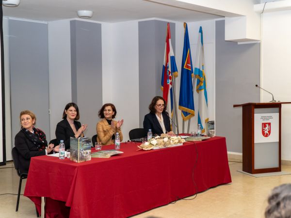Održano predstavljanje knjige „Na vilinskom tragu“ u KIC-u Gospić
